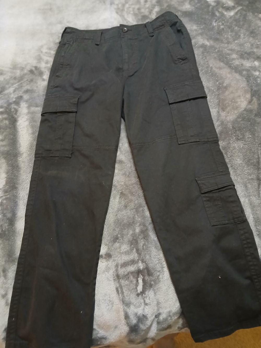 Hollister Black Cargo Pants with Multi-Pocket Design